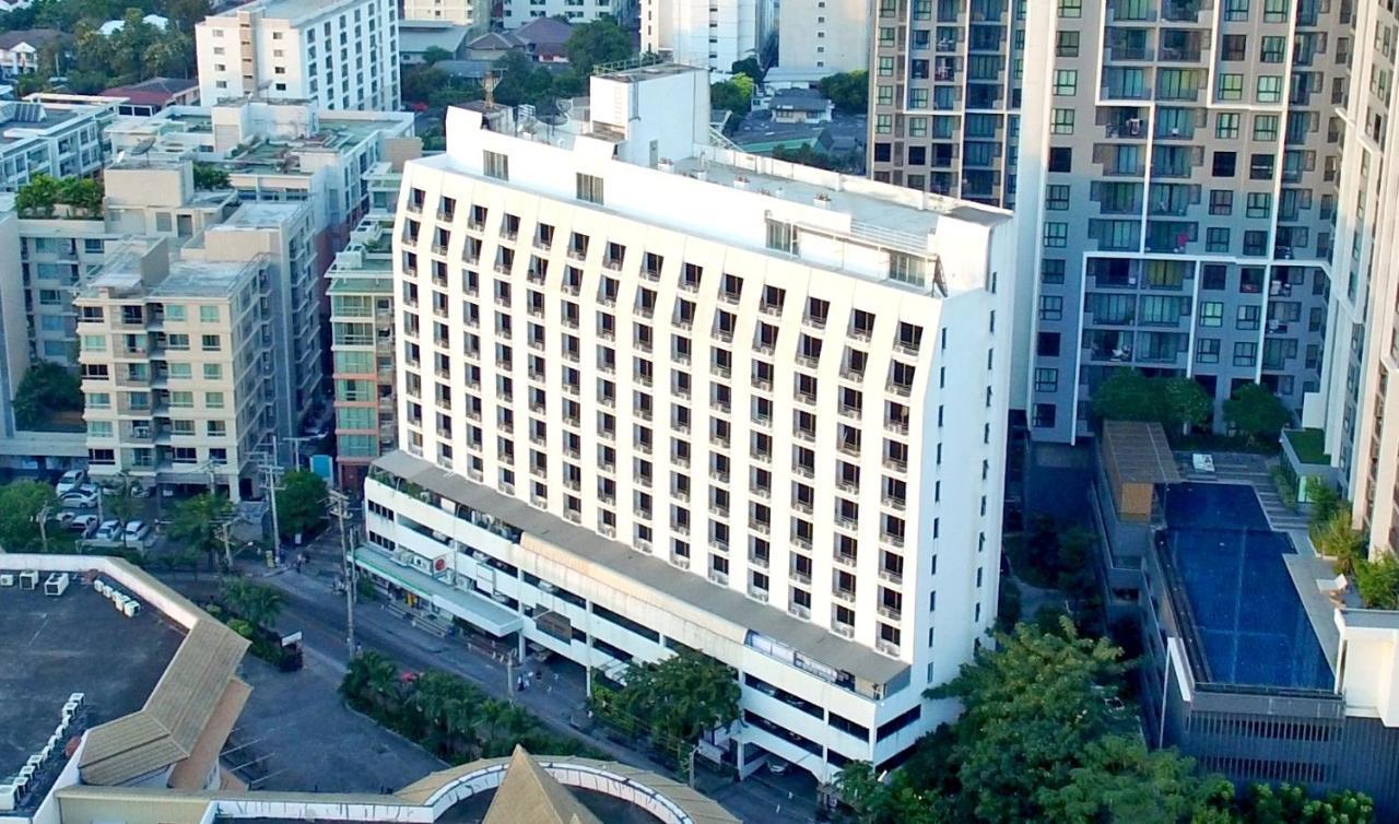 Watana Hotel Banguecoque Exterior foto